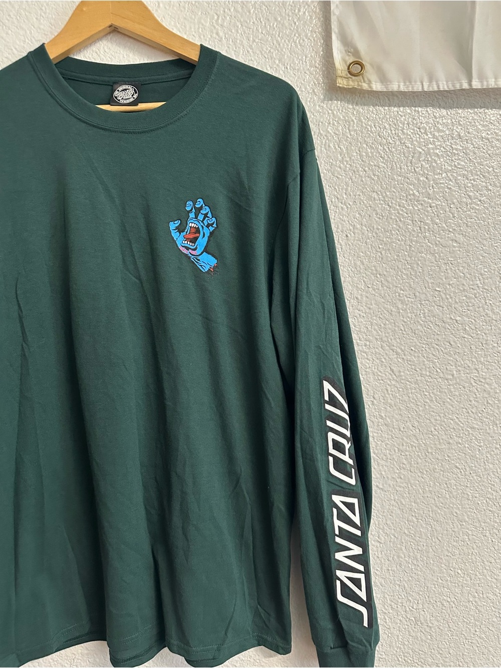 Santa Cruz Screaming Hand Green Long Sleeve Skateboard Shirt